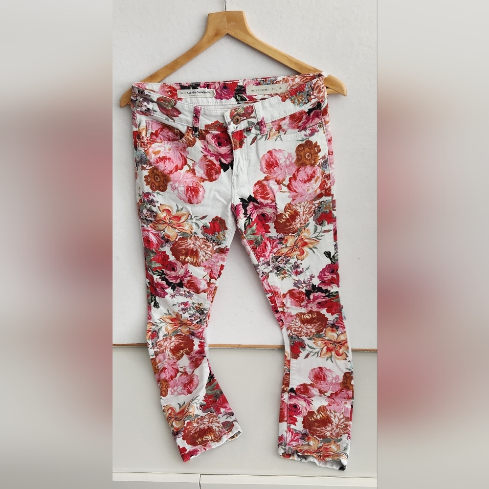Anthropologie Pilcro Flower Jeans, size 26
